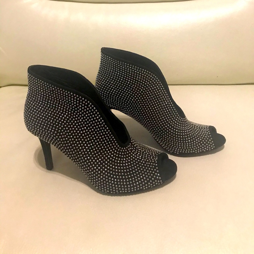 Vince camuto signature shoes